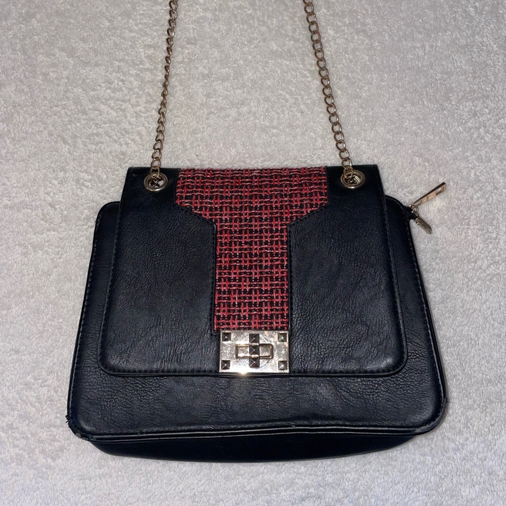 Vintage Black Shoulder Purse with Chain Strap